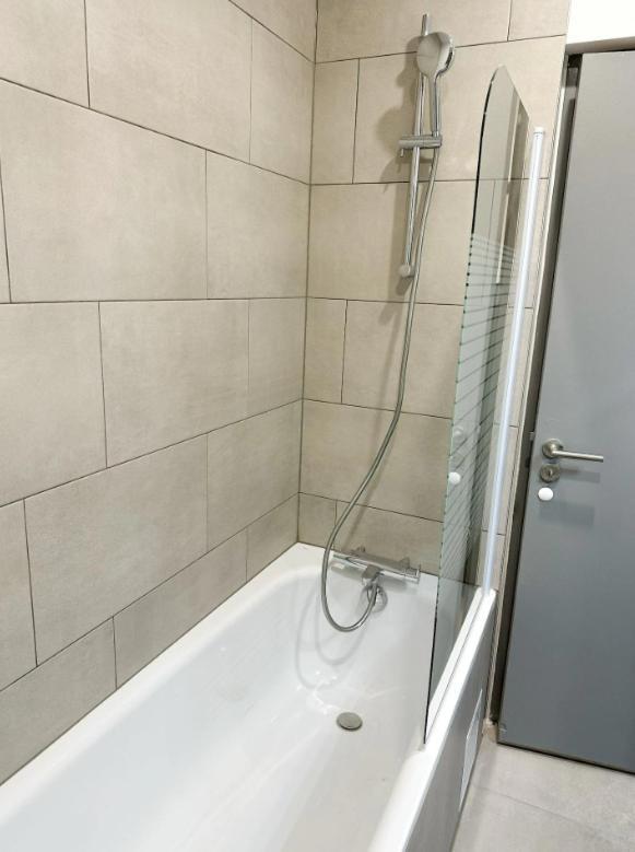 Rs-0 - Appartement F2 Au Rdc A Mulhouse Pour 1-3 Pers Kültér fotó